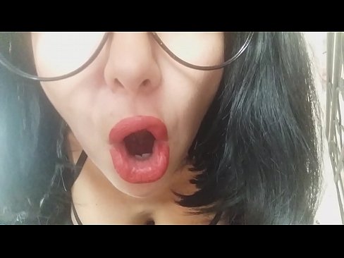 ❤️ Мила, маќеата нема да те пушти денес на училиште... премногу ми требаш... Тешко порно кај нас
